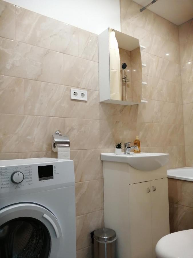 Apartamenti Miera Osta Liepāja Exterior foto