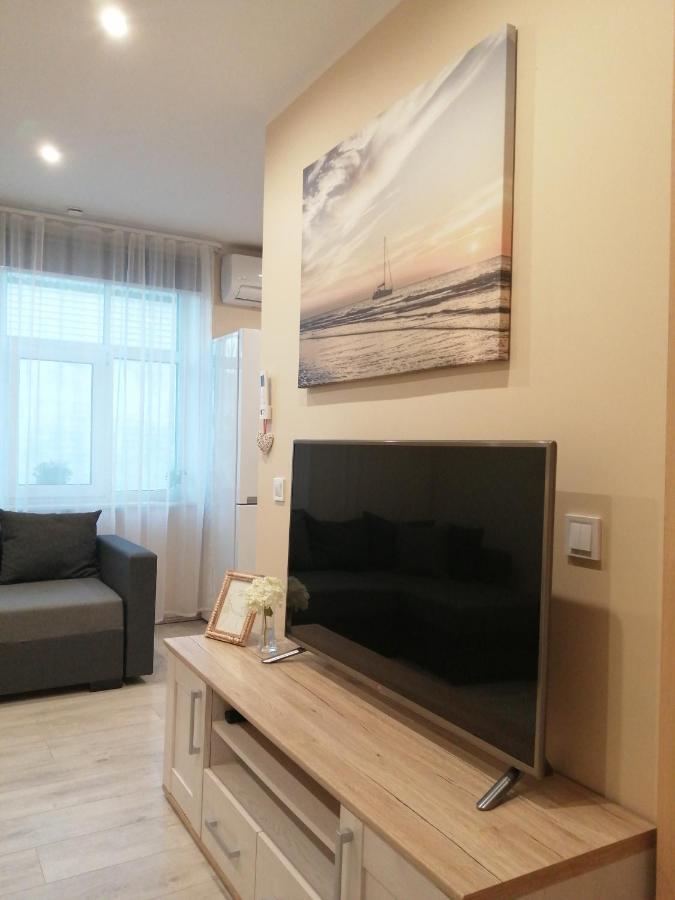 Apartamenti Miera Osta Liepāja Exterior foto